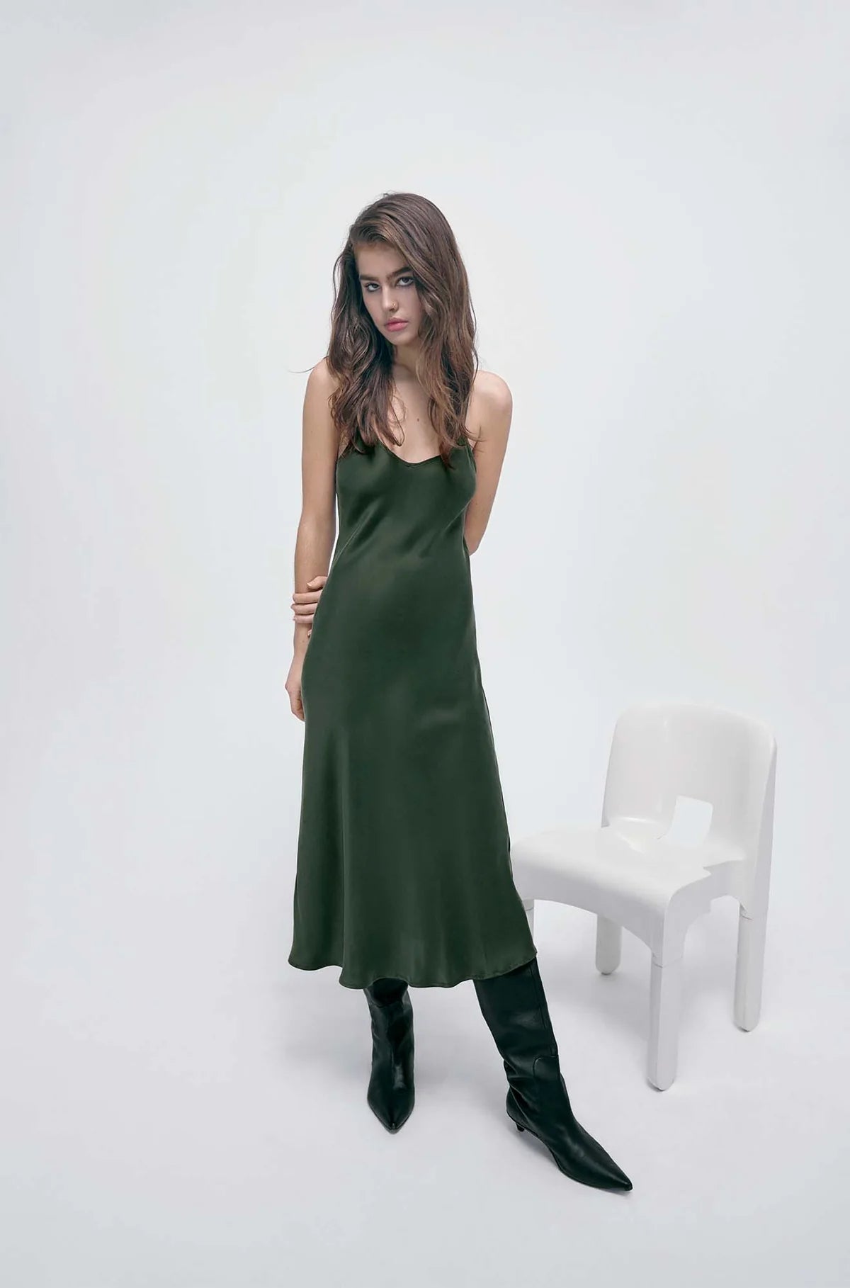 Woman wearing cedar 90s slip dress