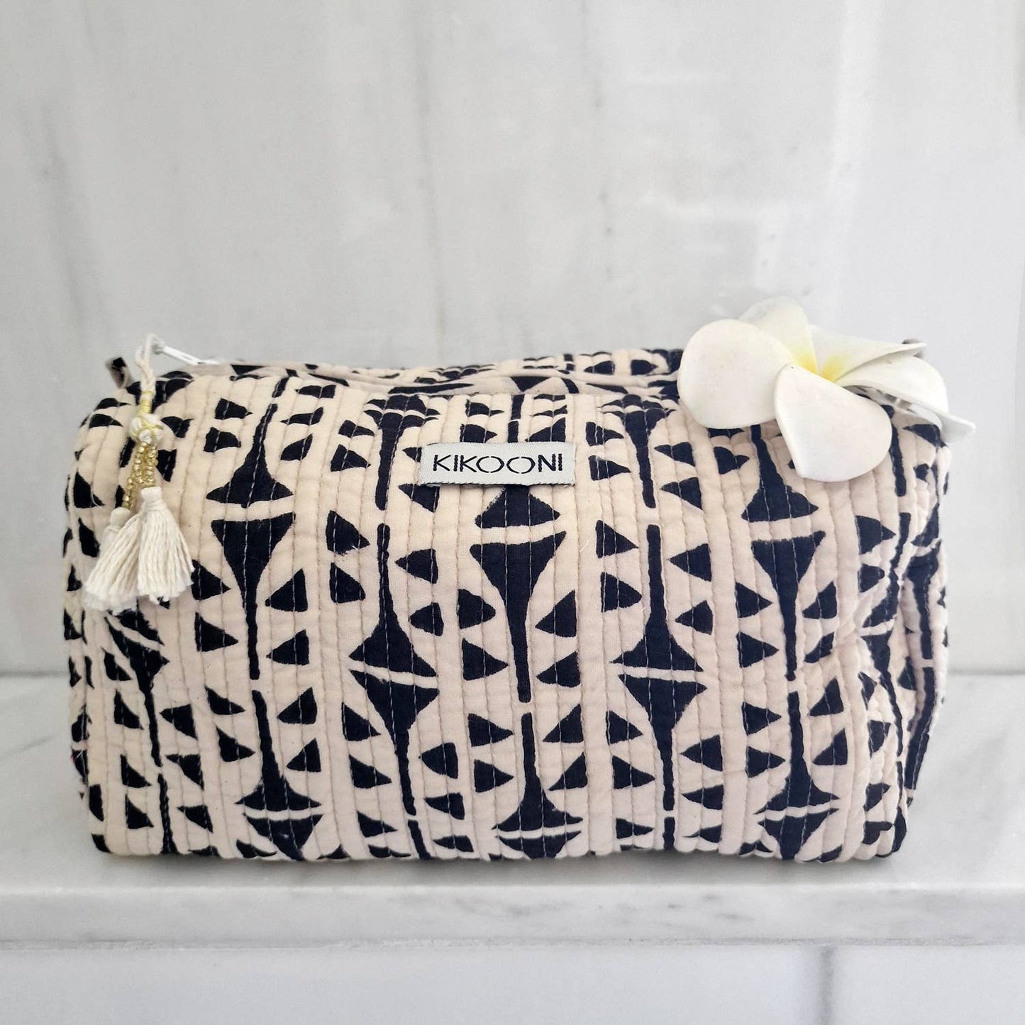 Kikooni seed cosmetic bag